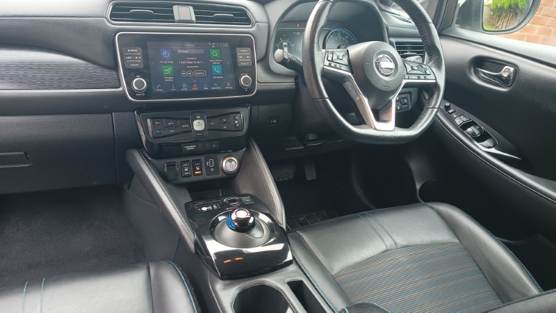 Nissan Leaf White For Sale (4)